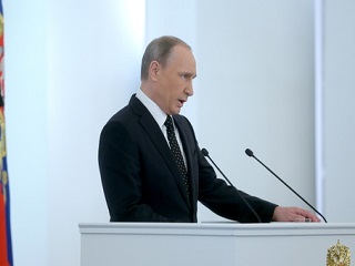 китайская семья с двумя детьми